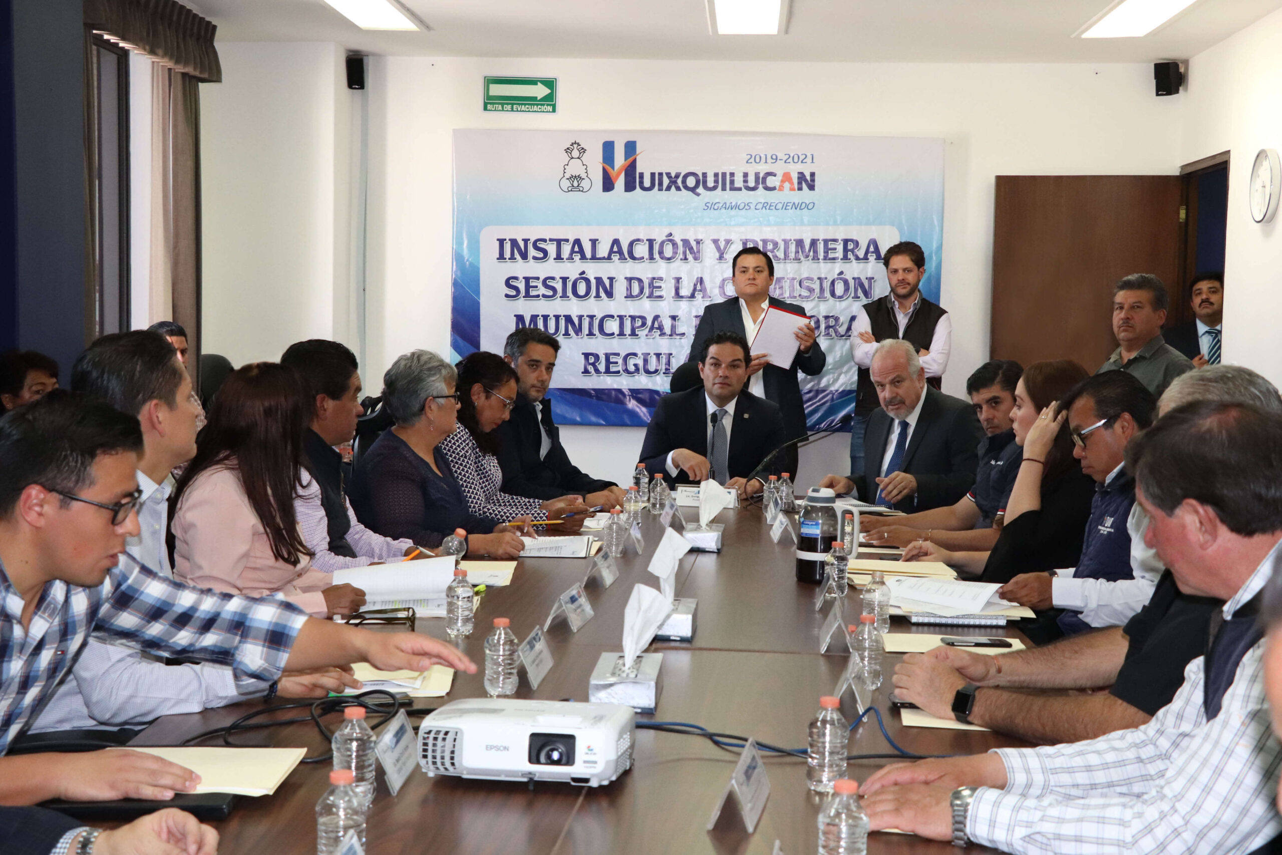 SE DIO A CONOCER LA CONFORMACION DE LA COMISIÓN MUNICIPAL DE MEJORA REGULATORIA DE HUIXQUILUCAN