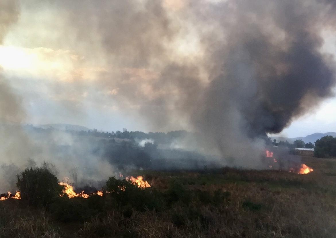 CONTROLAN INCENDIO EN TLALNEPANTLA