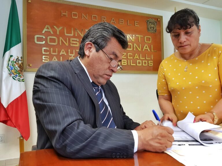 Autoridades izcallenses signaron la aprobación del Plan de Desarrollo Municipal