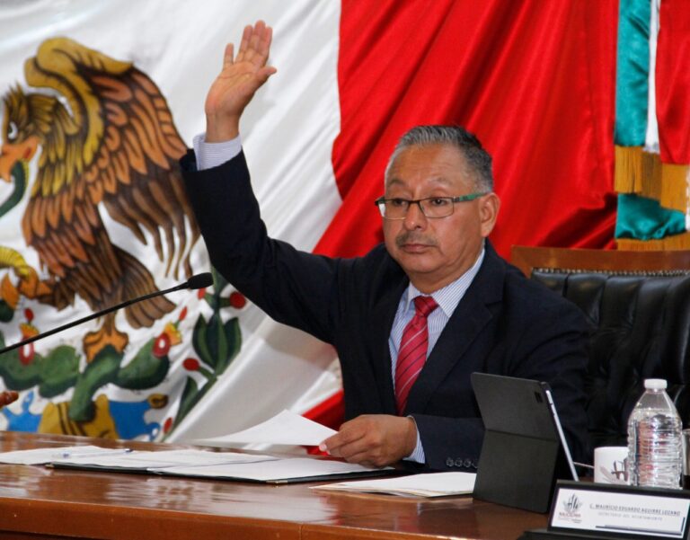 Cabildo naucalpense valido elecciones de autoridades auxiliares.