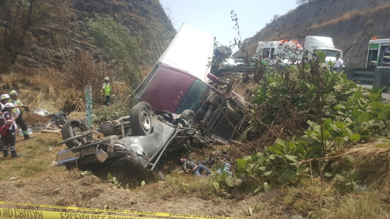 En Fuerte choque en la Chamapa Lechería mueren seis persona