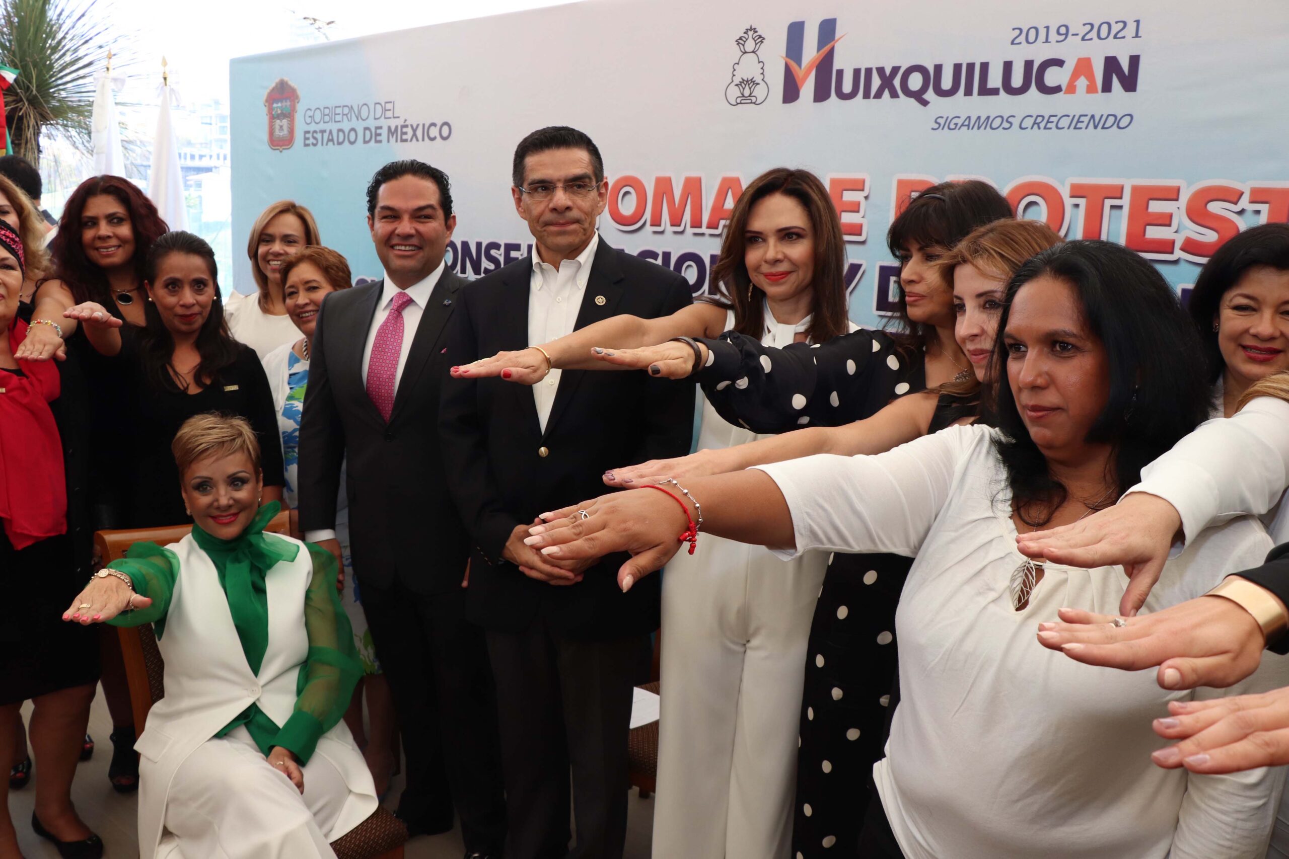 EN EL GOBIERNO DE HUIXQUILUCAN TRABAJAMOS POR LAS MUJERES DE FORMA PERMANENTE: ENRIQUE VARGAS.