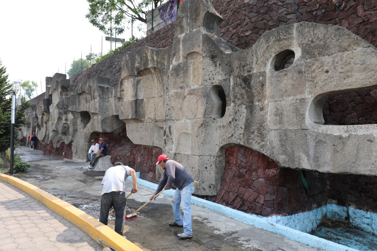 Gobierno de Naucalpan trabaja en la restauración de la fuente de los Tlacuilos