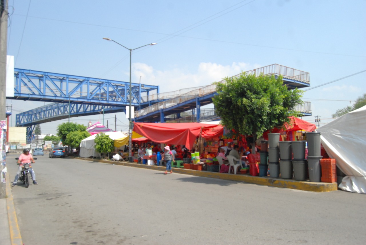 Inicia labores para mejorar la instalación del Tianguis de los Martes en Cuautitlán México