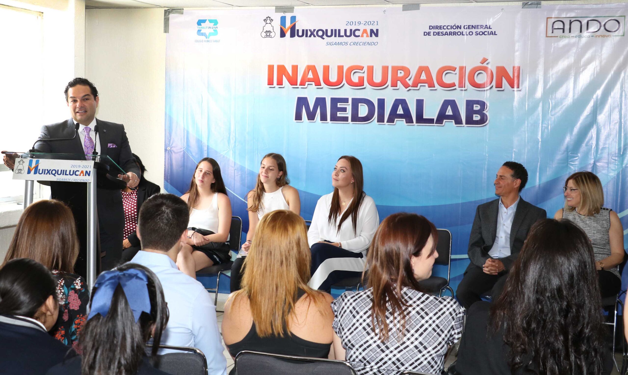 Gobierno de Huixquilucan inauguro Medialab “Carlos Fuentes”, en biblioteca de la colonia  Jesús del Monte