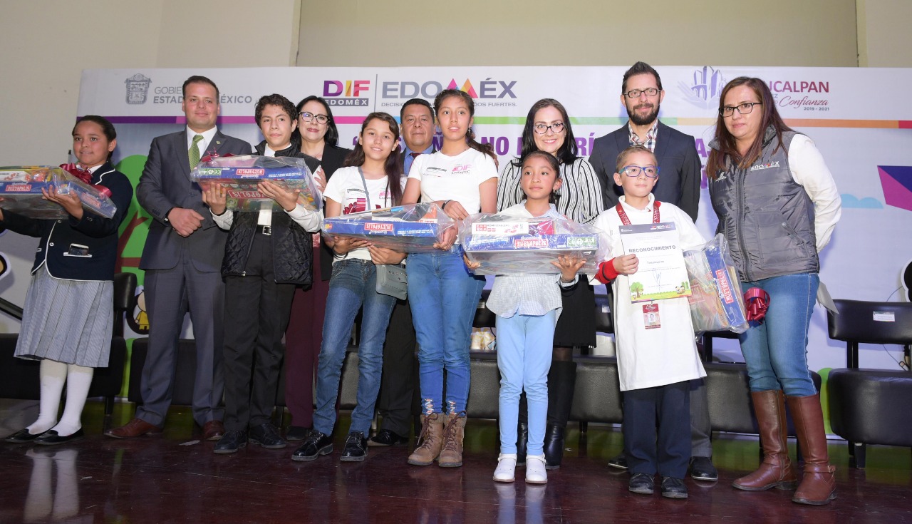 DIFEM premio a los ganadores del Concurso estatal Contra el Trabajo Infantil