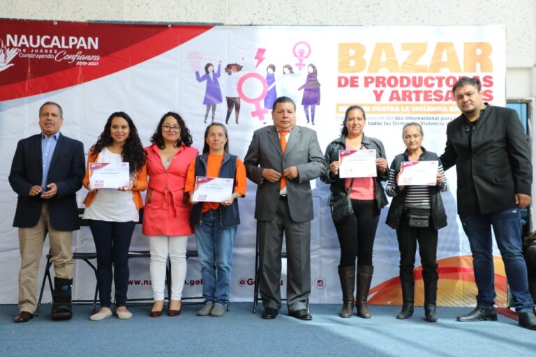 C-547 Promueven proyectos de emprendedoras naucalpenses en bazar 1