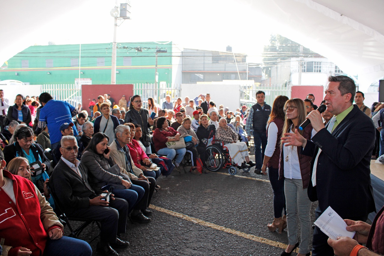 DIF entrega de aparatos auditivos (6)