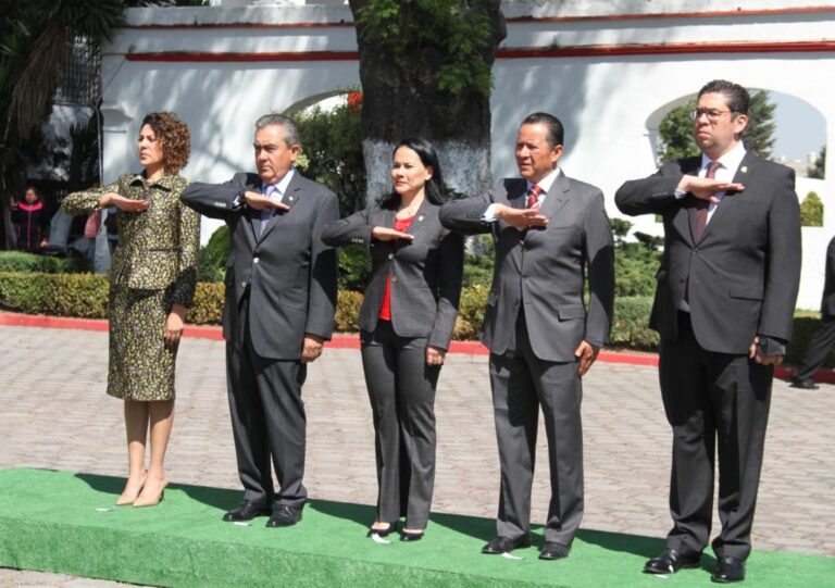 DÍA DE LA BANDERA - CDE PRI EDOMEX 1