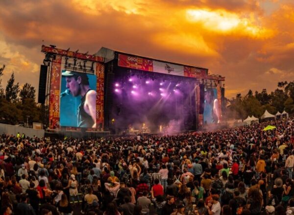 corona capital-2023-péndulo