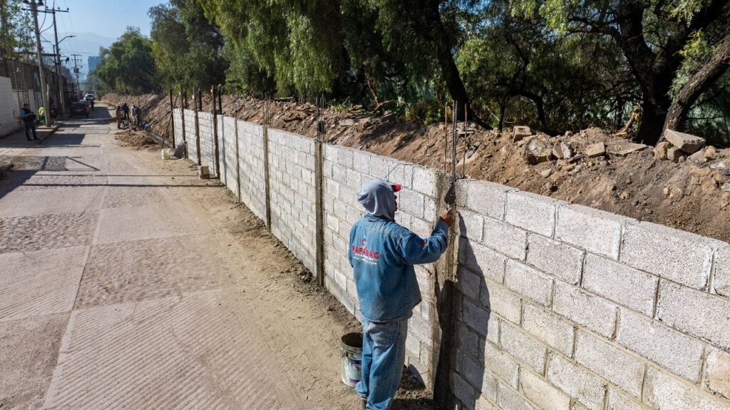 Cocalco muro para evitar inundaciones