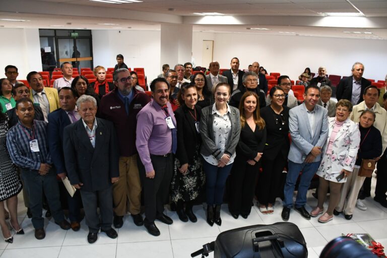 2da foro 100 periodistas en Tlalnepantla