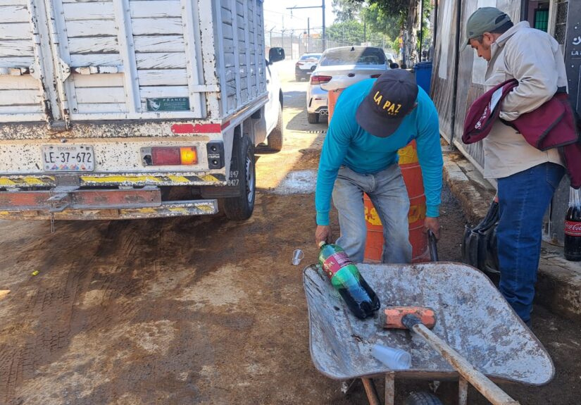 La Paz repara fuga de agua