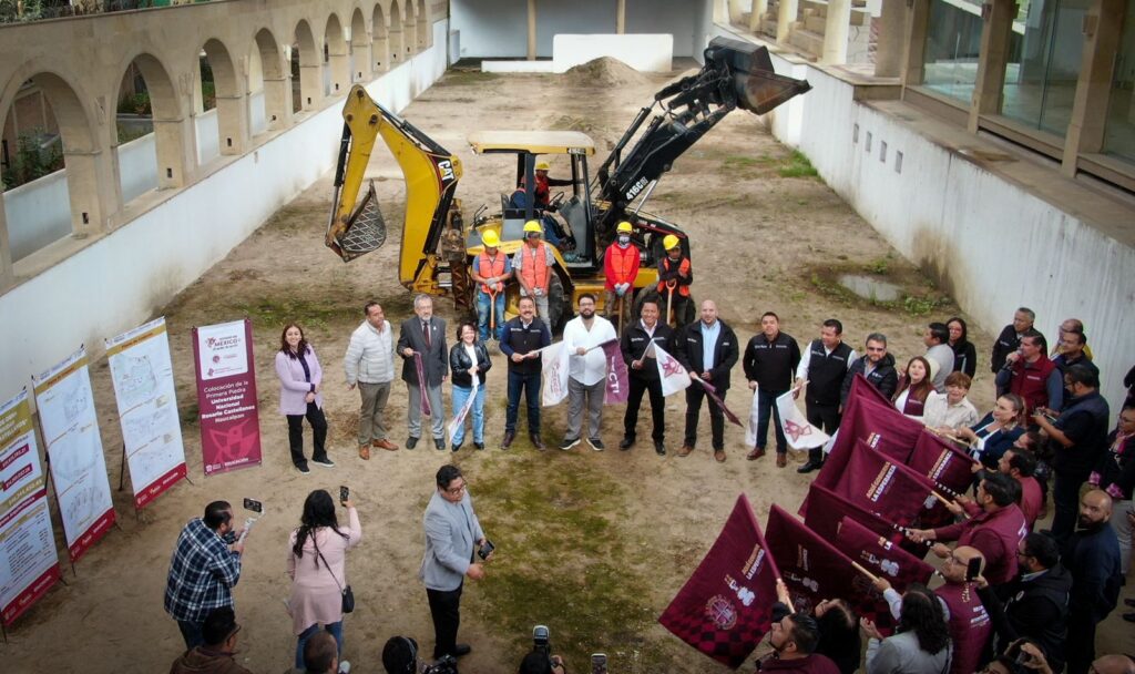 Naucalpan universidad