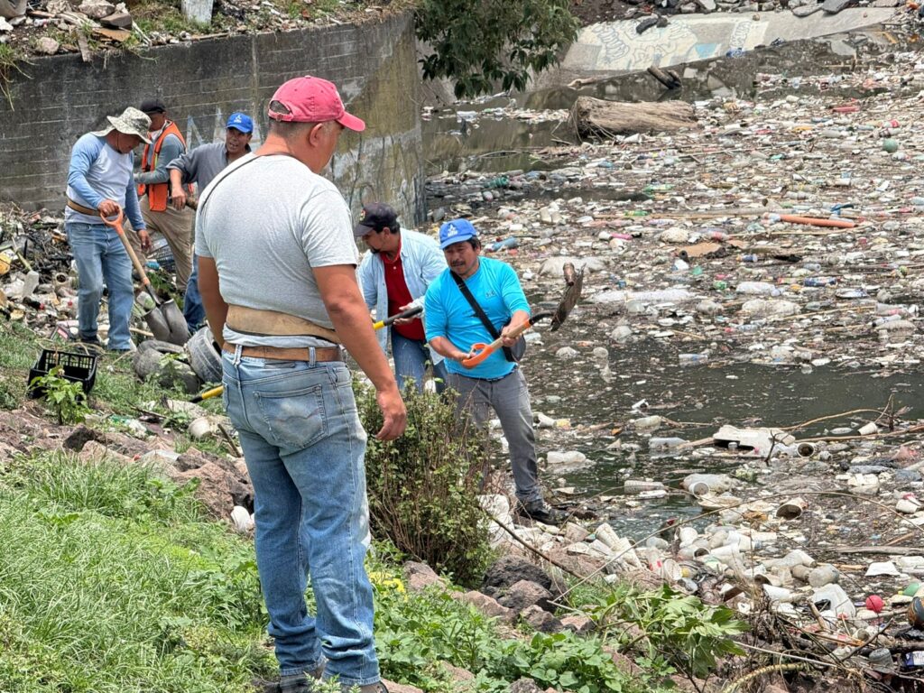 Naucalpan limpieza de presa