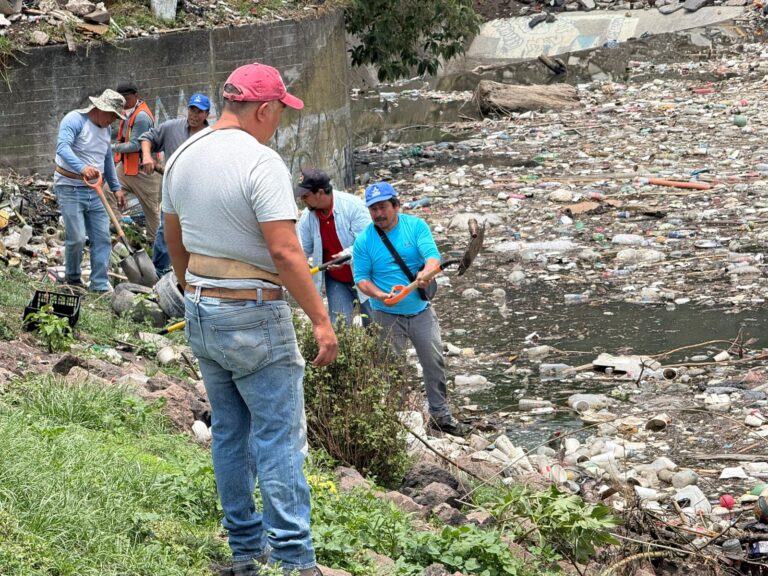 Naucalpan limpieza de presa