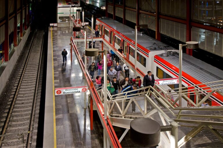 Tren sub urbano