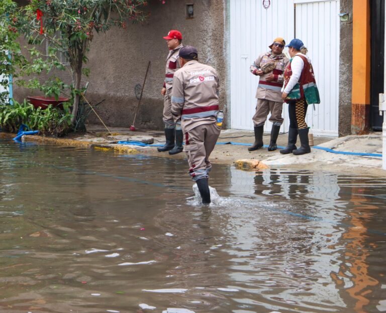 600 servidores atienden afectaciones por lluvia en neza