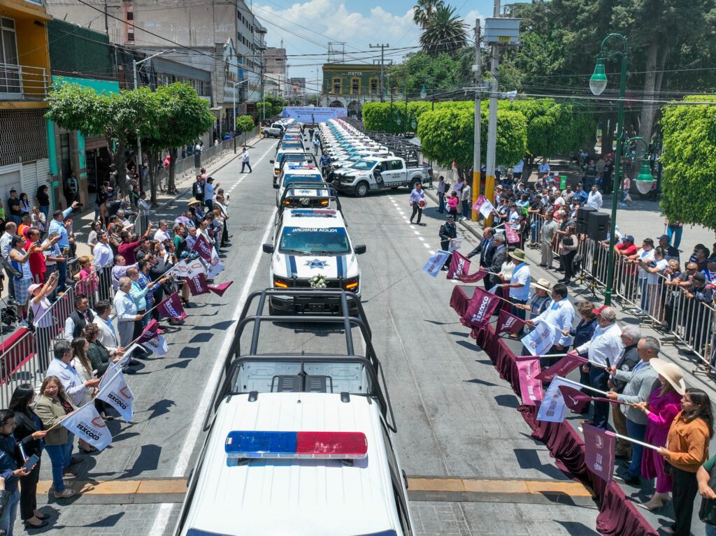 entregan patrullas en Texcoco