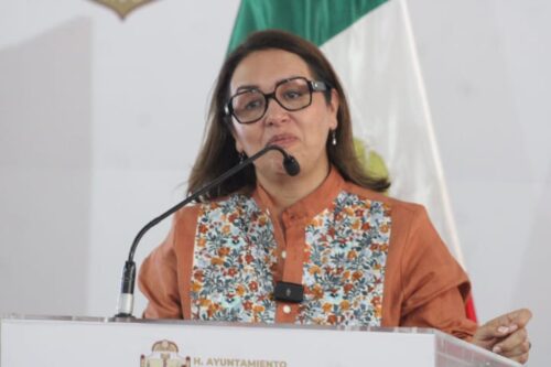 Azucena Cisneros