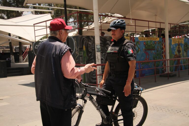 policías de Ecatepec en bicicleta