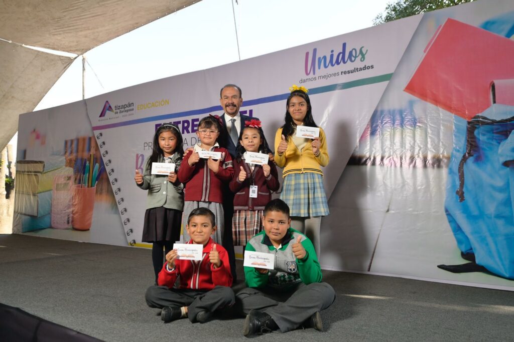 becas educación Atizapán