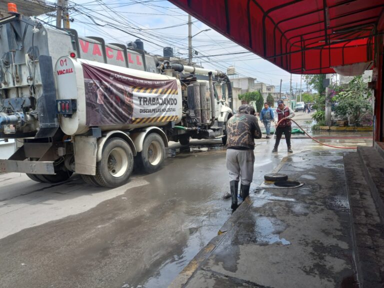 limpieza en calles de La Paz Edoméx