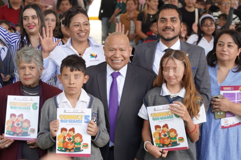 entrega de libros de inglés Tlalnepantla