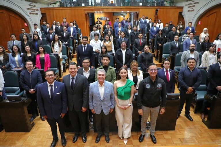 jóvenes en la legislatura mexiquense
