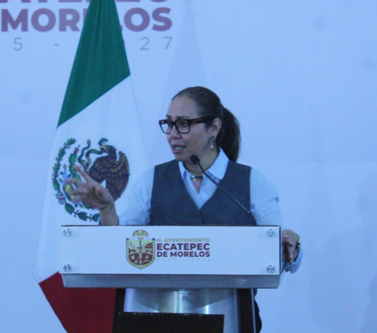 Azucena Cisneros Coss