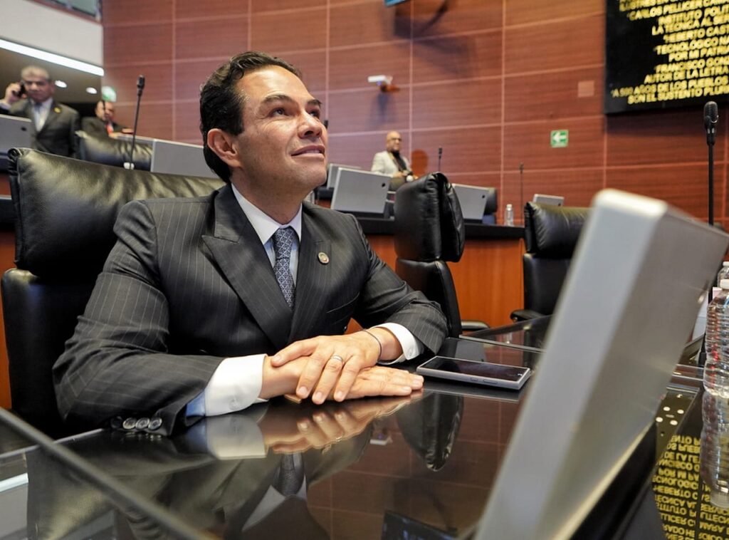 ENRIQUE VARGAS-SENADOR (1) (1)