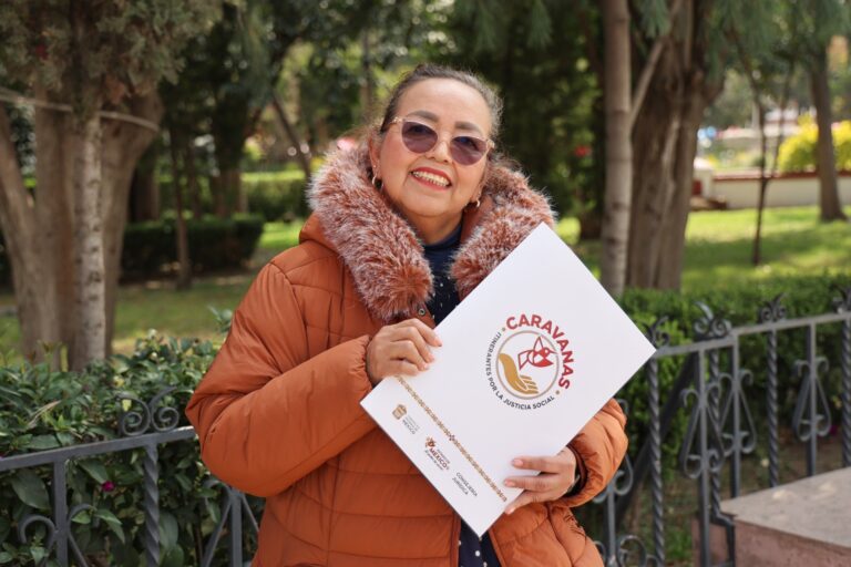 Gobierno de Delfina Gómez genera ahorro de 236.8 mdp a habitantes del EdoMéx, con trámites y servicios a bajo costo y gratuitos