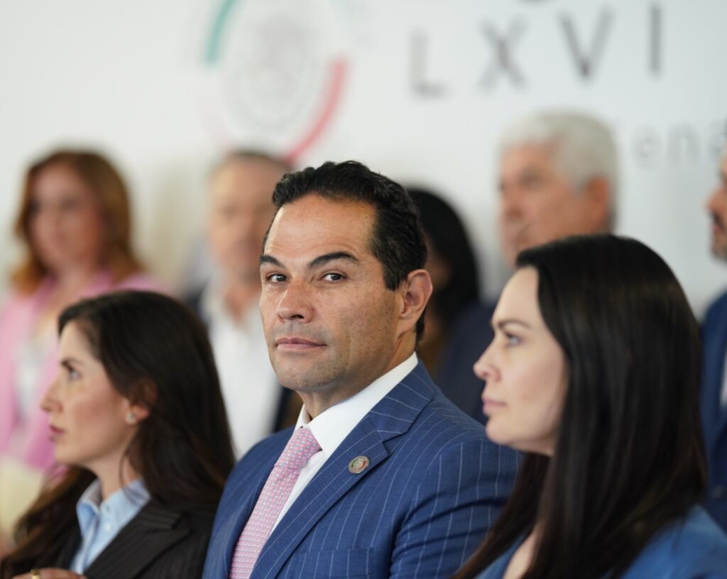 ENRIQUE VARGAS SENADOR (1)