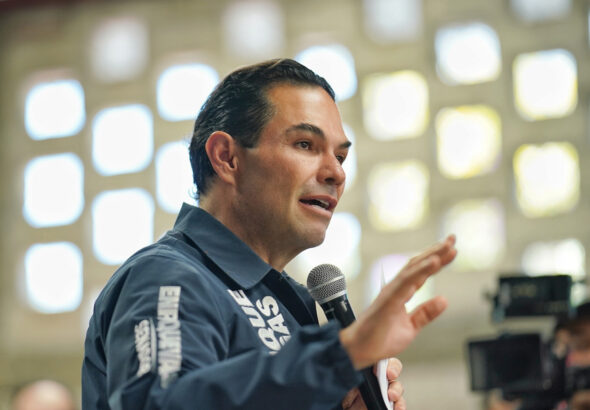 ENRIQUE VARGAS SENADOR (2) (2)