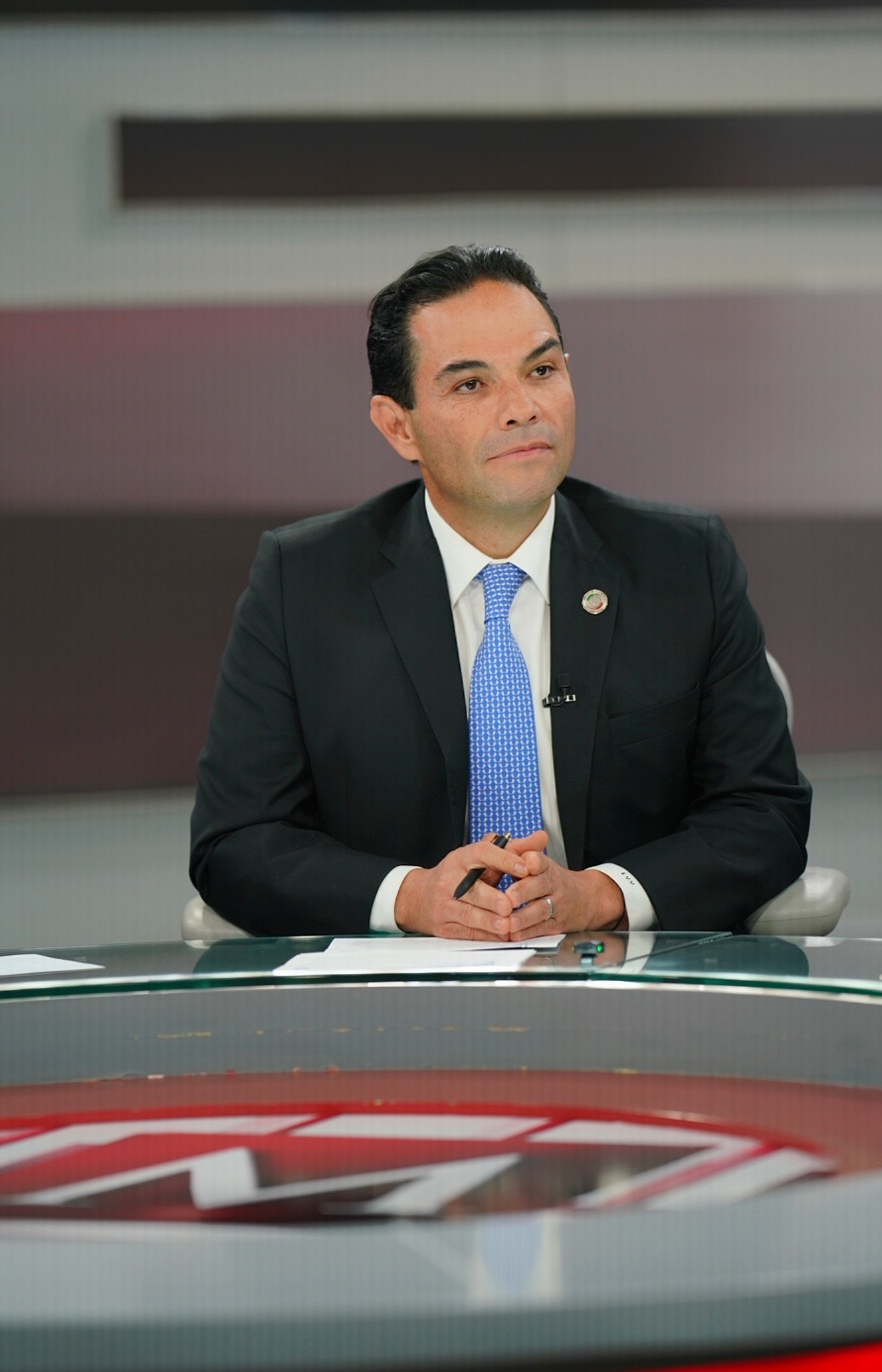 ENRIQUE VARGAS SENADOR (2) (3)