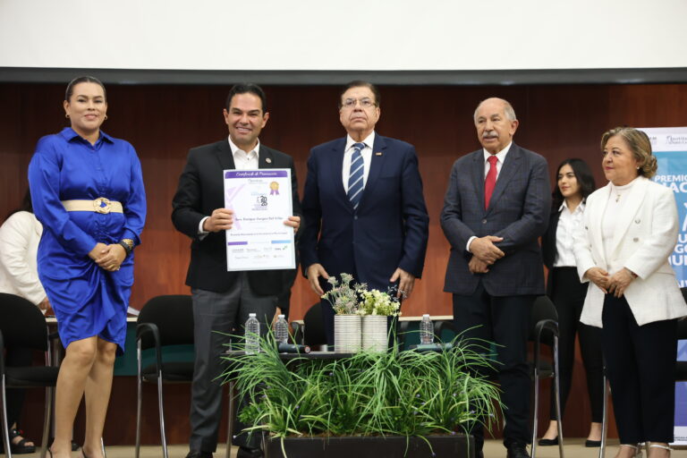 ENRIQUE VARGAS SENADOR (3)