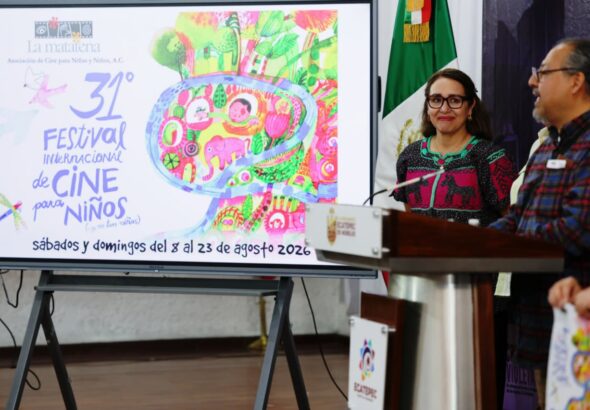 Azucena Cisneros Coss