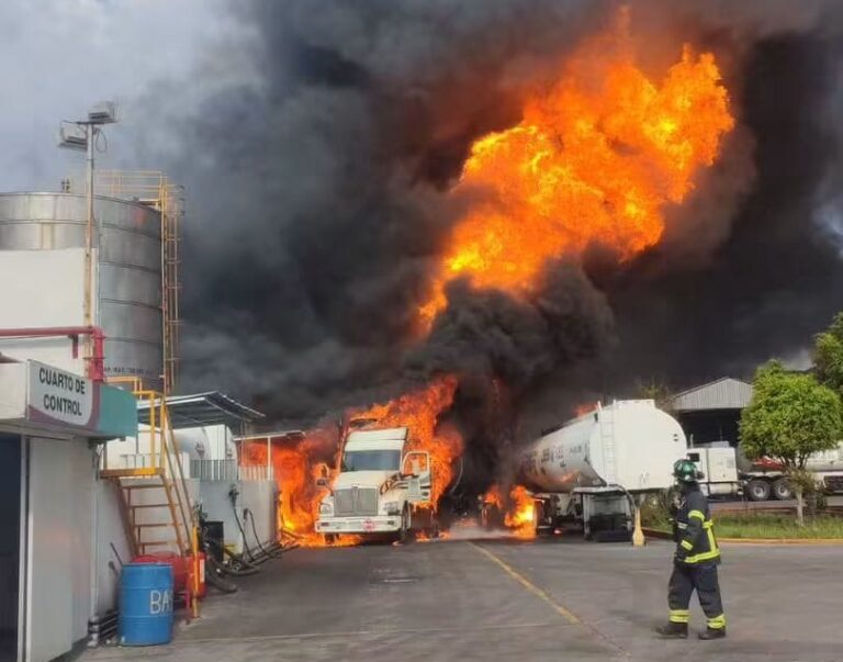 PC Y Bomberos de Atizapán