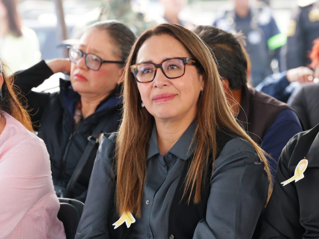 Azucena Cisneros