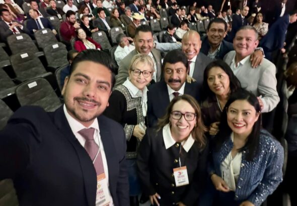 Azucena Cisneros 3er informe